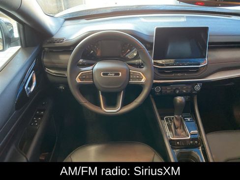 Used 2025 Jeep Compass Trailhawk AWD/4WD image 5