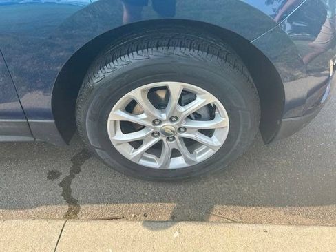 Used 2019 Chevrolet Equinox LT w/ Driver Convenience Package FWD image 41