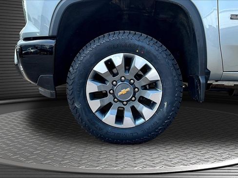Used 2024 Chevrolet Silverado 2500 Custom w/ Custom Value Package AWD/4WD image 25