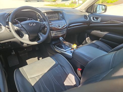 Used 2019 INFINITI QX60 Luxe w/ Sensory Package AWD/4WD image 3