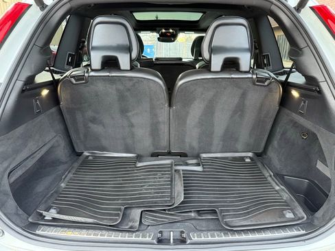 Used 2017 Volvo XC90 T8 R-Design w/ Vision Package image 24