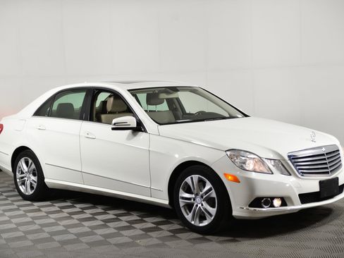 Used 2011 Mercedes-Benz E 350 4MATIC Sedan image 6