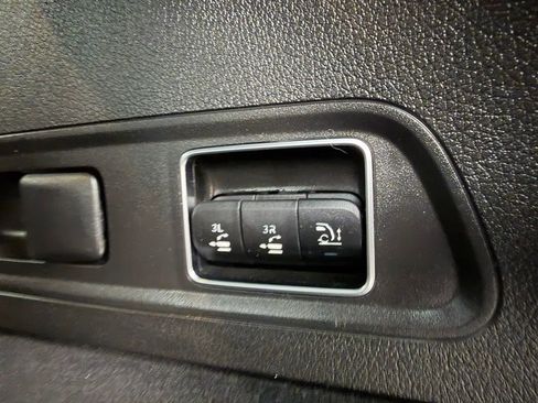 Used 2020 Mercedes-Benz GLS 450 4MATIC image 31