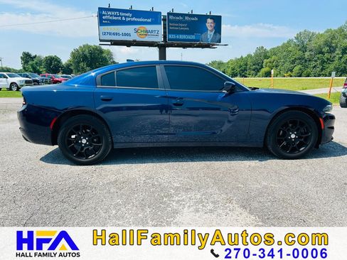 Used 2016 Dodge Charger SXT w/ AWD Plus Group image 6