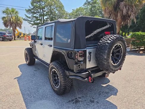 Used 2012 Jeep Wrangler Unlimited Rubicon AWD/4WD image 6