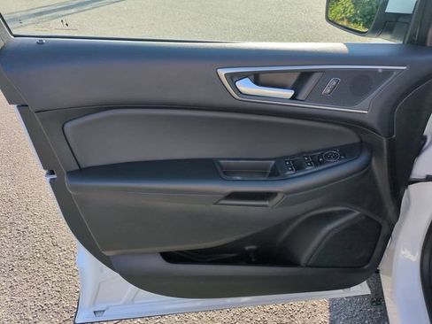 Used 2024 Ford Edge SEL AWD/4WD image 12
