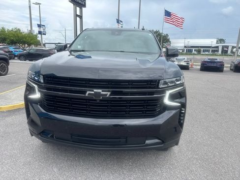 Used 2024 Chevrolet Suburban RST w/ Luxury Package AWD/4WD image 2