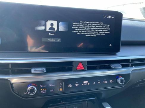 New 2025 Kia Sorento SX Prestige AWD/4WD image 13