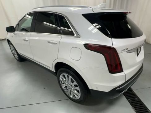 Used 2022 Cadillac XT5 Premium Luxury w/ Technology Package FWD image 6