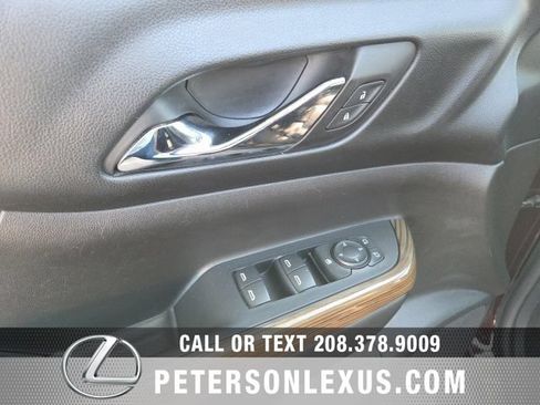 Used 2017 GMC Acadia SLE FWD image 23