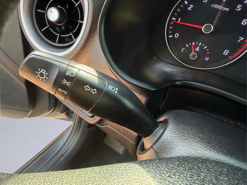 Used 2019 Kia Forte Sedan FWD image 22
