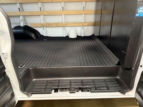 Used 2024 GMC Savana 2500 w/ Driver Convenience Package image 15