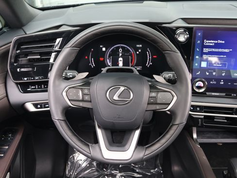 Used 2024 Lexus RX 350 FWD w/ Convenience Package image 18