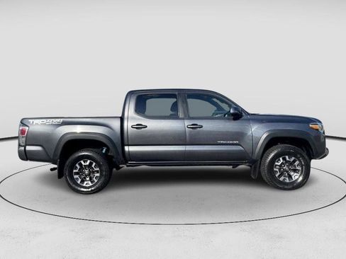 Used 2021 Toyota Tacoma TRD Off-Road w/ Technology Package AWD/4WD image 8