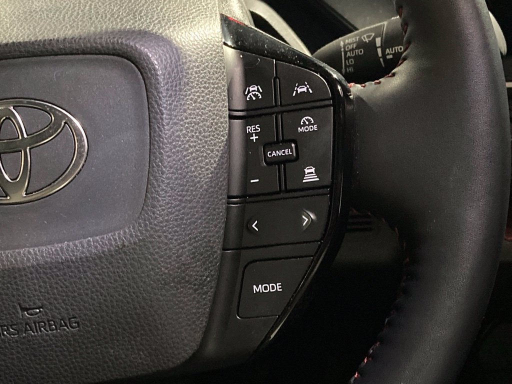 Used 2026 Toyota Prius Plug-In Hybrid FWD image 15
