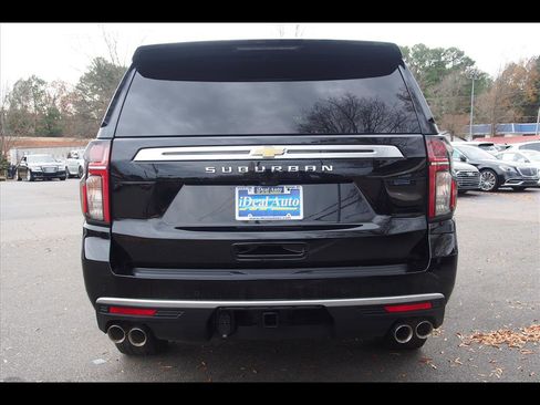 Used 2021 Chevrolet Suburban High Country image 4