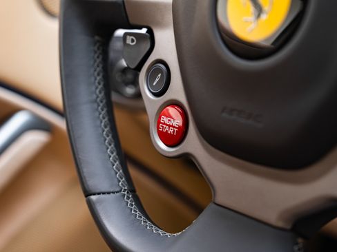 Used 2016 Ferrari F12 Berlinetta RWD image 36