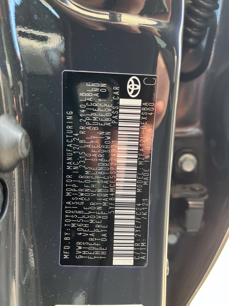 Used 2025 Toyota Corolla Sedan FWD image 7