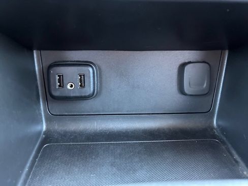 Used 2022 Chevrolet Colorado LT w/ LT Convenience Package AWD/4WD image 28