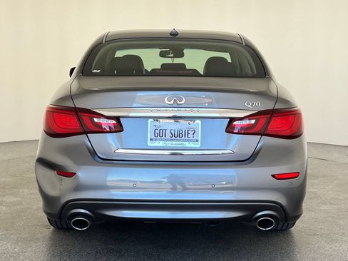 Used 2017 INFINITI Q70 3.7 RWD image 5