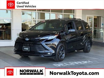 Certified 2025 Toyota Sienna XLE Woodland Edition