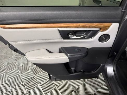 Used 2017 Honda CR-V Touring image 36