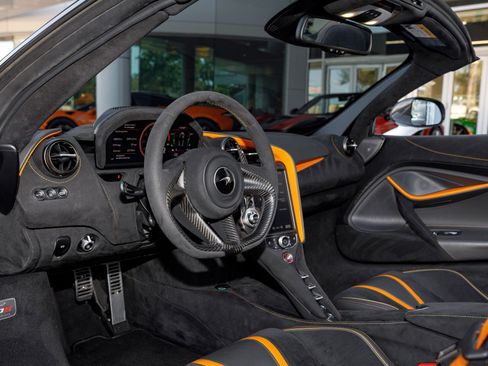 Used 2020 McLaren 720S Performance image 47
