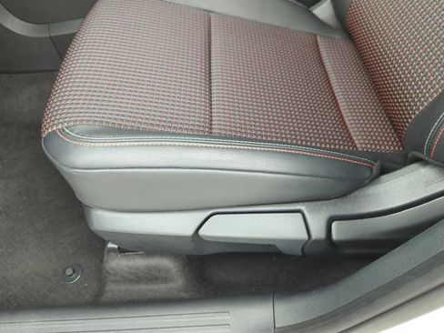 Certified 2025 Nissan Kicks SR AWD/4WD image 33