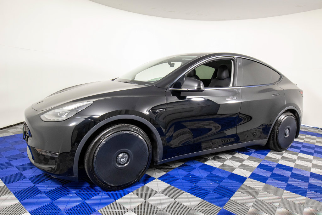Used 2022 Tesla Model Y Performance AWD/4WD image 2