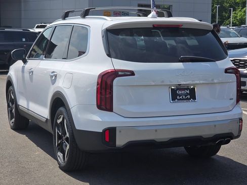 Used 2023 Kia Telluride S AWD/4WD image 6