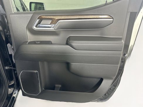 Used 2024 GMC Sierra 1500 Elevation image 28
