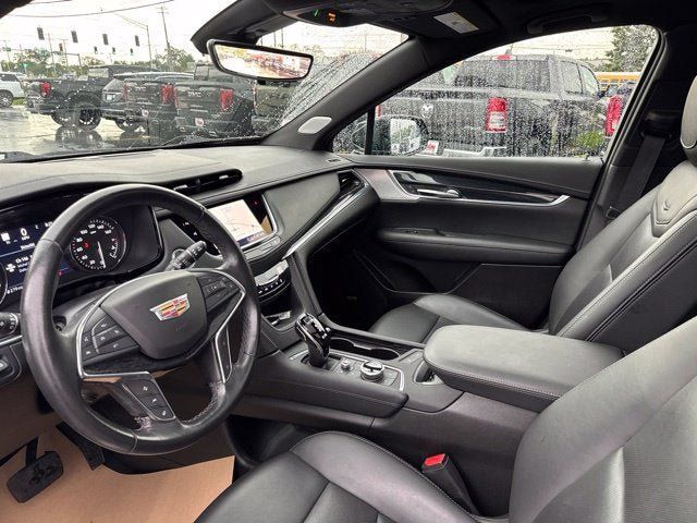 Used 2023 Cadillac XT5 Premium Luxury w/ Technology Package AWD/4WD image 9