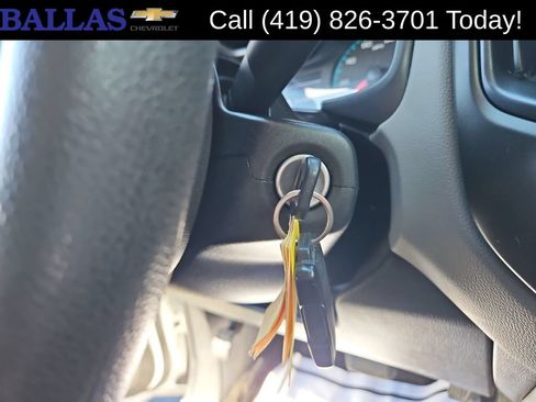 Used 2017 Chevrolet Colorado W/T RWD image 16