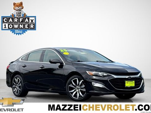 Used 2025 Chevrolet Malibu RS FWD image 1