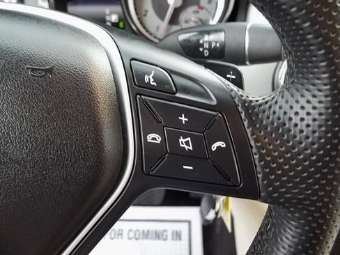 Used 2014 Mercedes-Benz CLA 250 4MATIC image 21