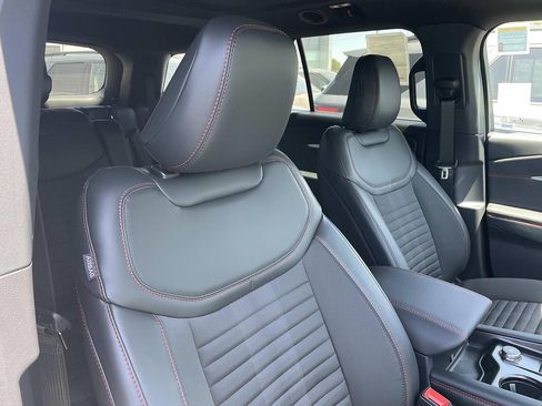 New 2026 Ford Explorer ST-Line w/ ST-Line Street Pack AWD/4WD image 32