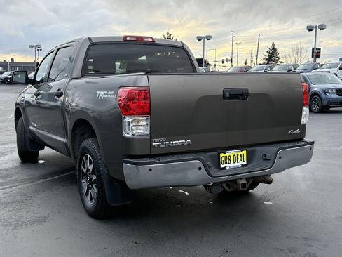 Used 2011 Toyota Tundra 4x4 CrewMax image 8