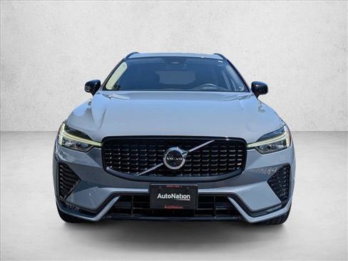Certified 2023 Volvo XC60 B6 Ultimate w/ Protection Package Premier AWD/4WD image 2