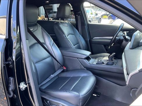 Used 2025 Cadillac XT4 Premium Luxury image 21
