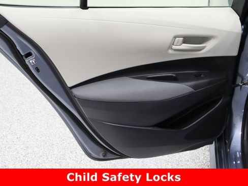 Used 2023 Toyota Corolla LE image 23
