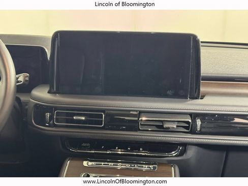 Certified 2025 Lincoln Aviator Reserve w/ Illumination Package AWD/4WD image 25