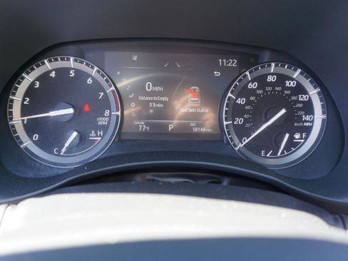 Used 2021 Toyota Highlander XLE AWD/4WD image 23