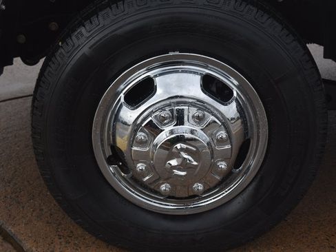 Used 2024 RAM 3500 SLT w/ Quick Order Package 2YG SLT AWD/4WD image 9
