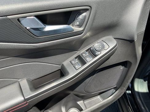 Used 2025 Ford Escape ST-Line AWD/4WD image 16