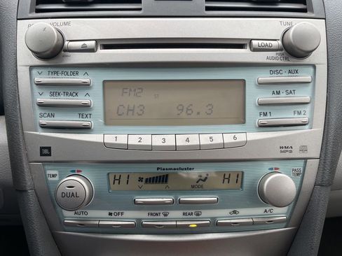 Used 2008 Toyota Camry XLE image 16