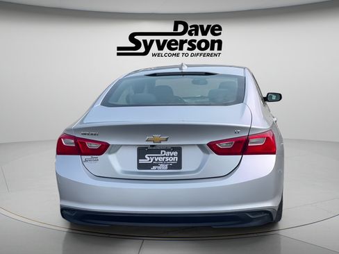 Used 2017 Chevrolet Malibu LT FWD image 6
