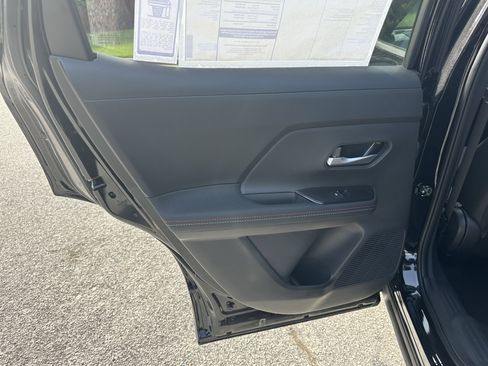 New 2025 Nissan Kicks SR image 21