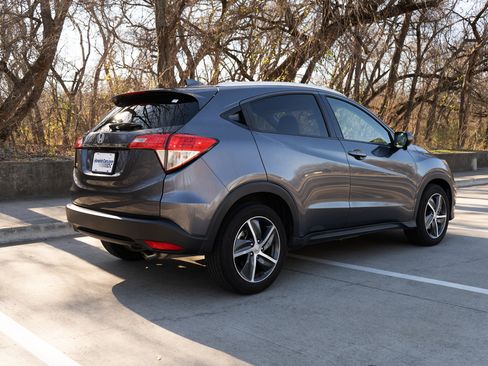 Used 2022 Honda HR-V EX image 9