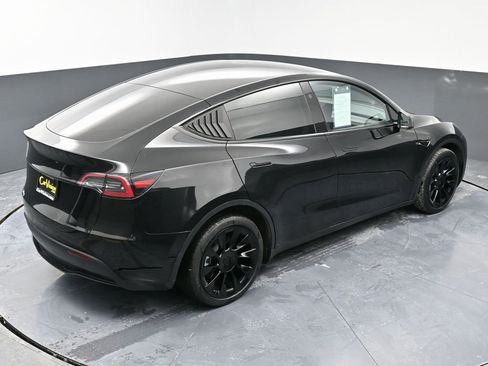 Used 2023 Tesla Model Y Long Range image 42