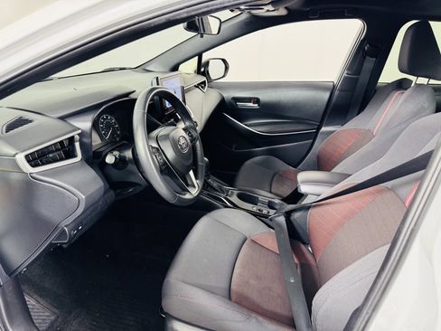 Used 2024 Toyota Corolla SE w/ SE Premium Package FWD image 5